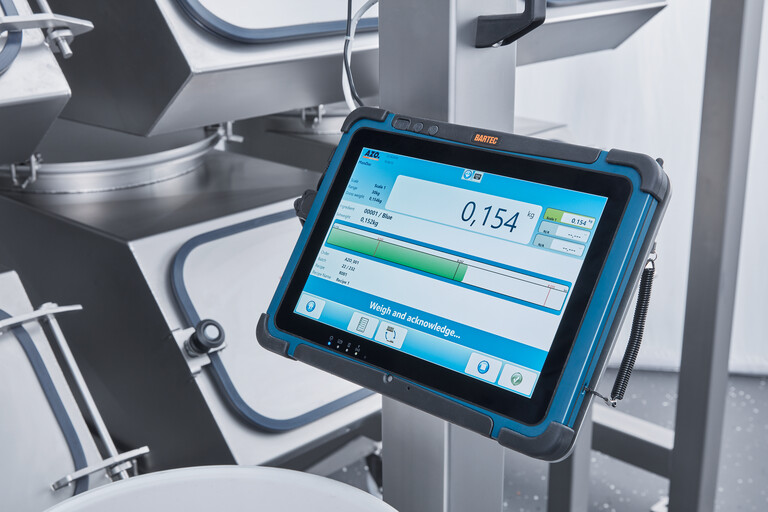 ManDos – operator-guided manual weighing system for micro quantities